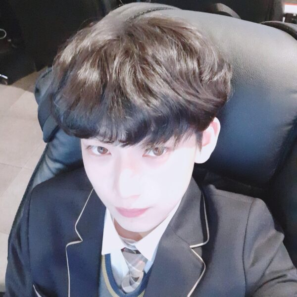 230701 Weverse: Sunoo (He also updated his profile picture to this photo)