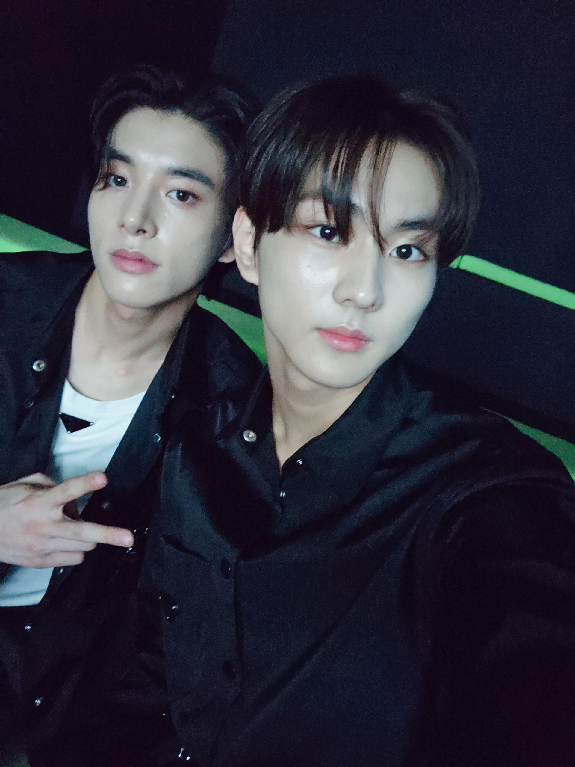 230906 Weverse: Jungwon with Jake