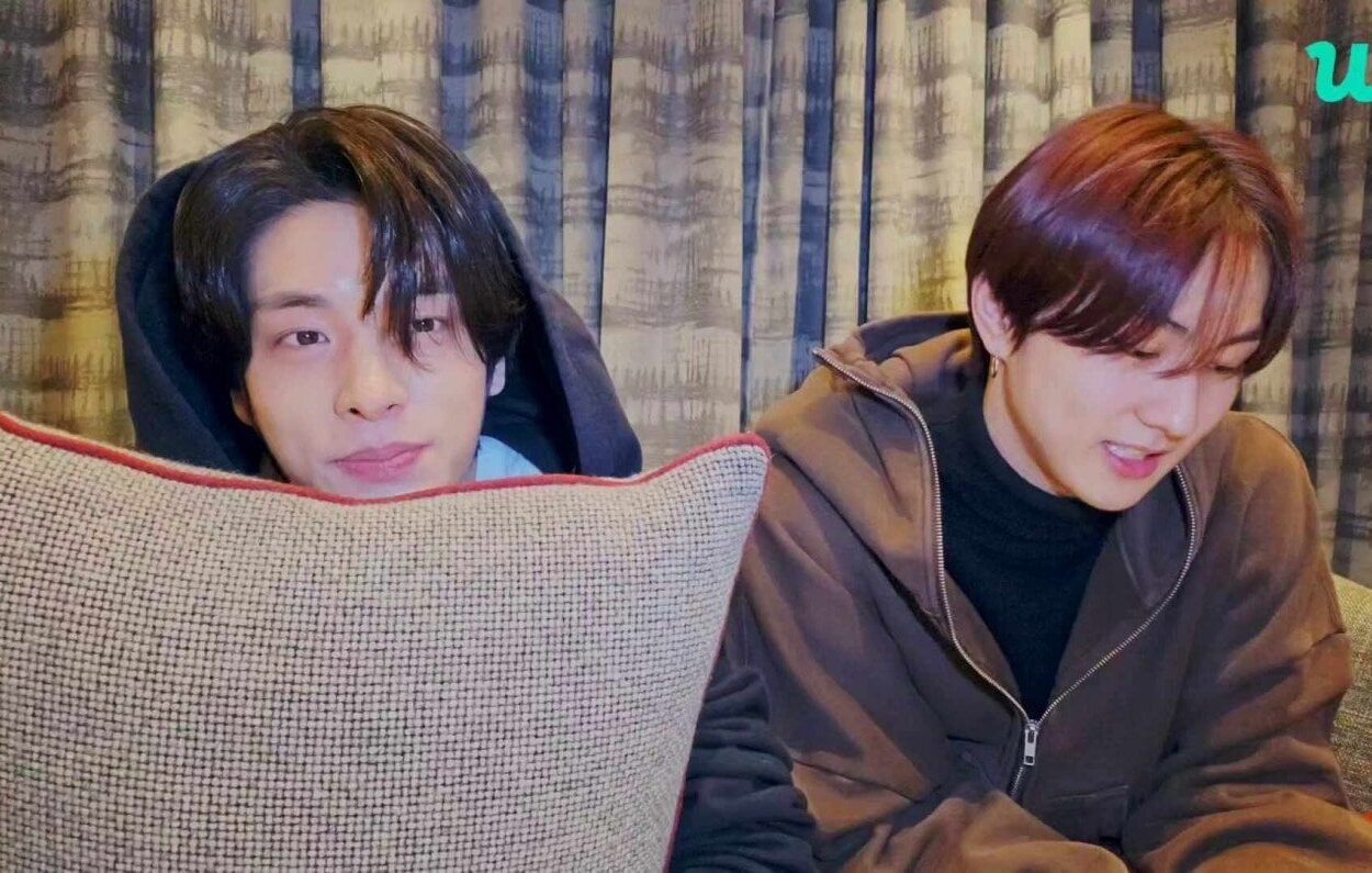 231212 [Weverse Live: Jake & Jungwon] Yoi.