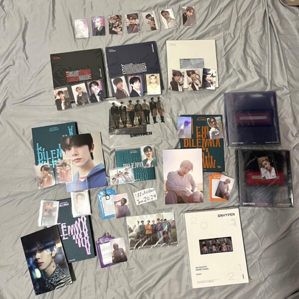 [WTS, USA ONLY] Albums with pcs + inclusions