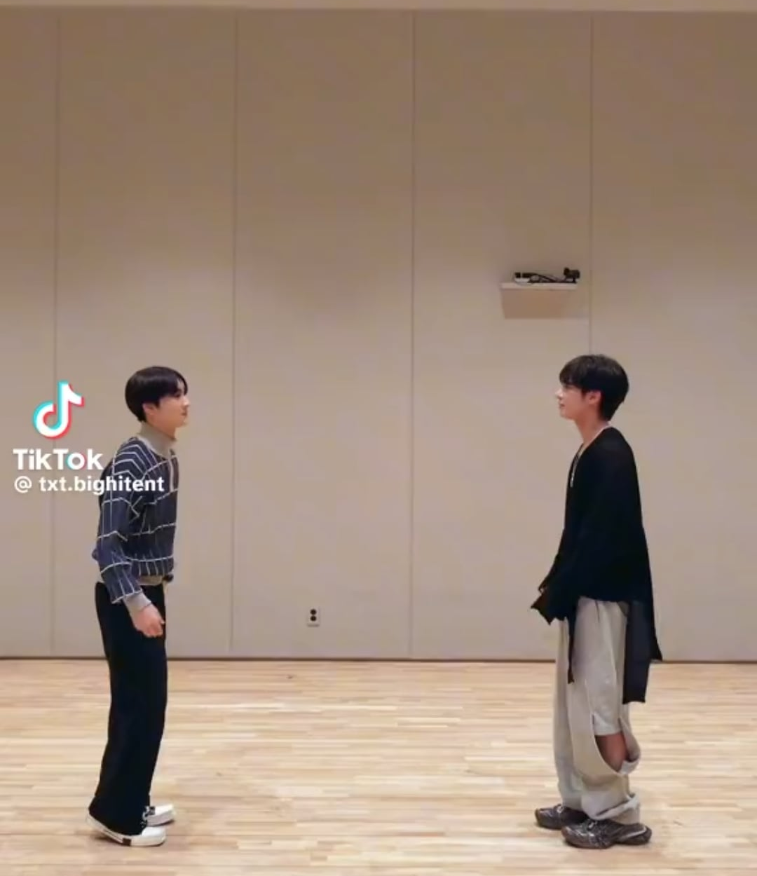 240417 TXT Tiktok: Taehyun with Jungwon