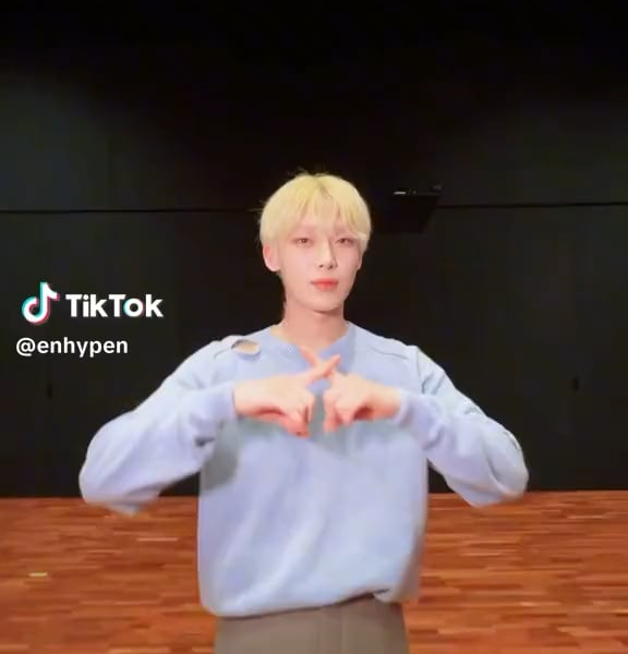 240718 TikTok: Sunoo with ILLIT Minju and Yunah