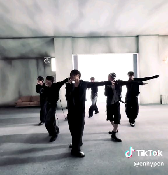 240713 Tiktok: ENHYPEN