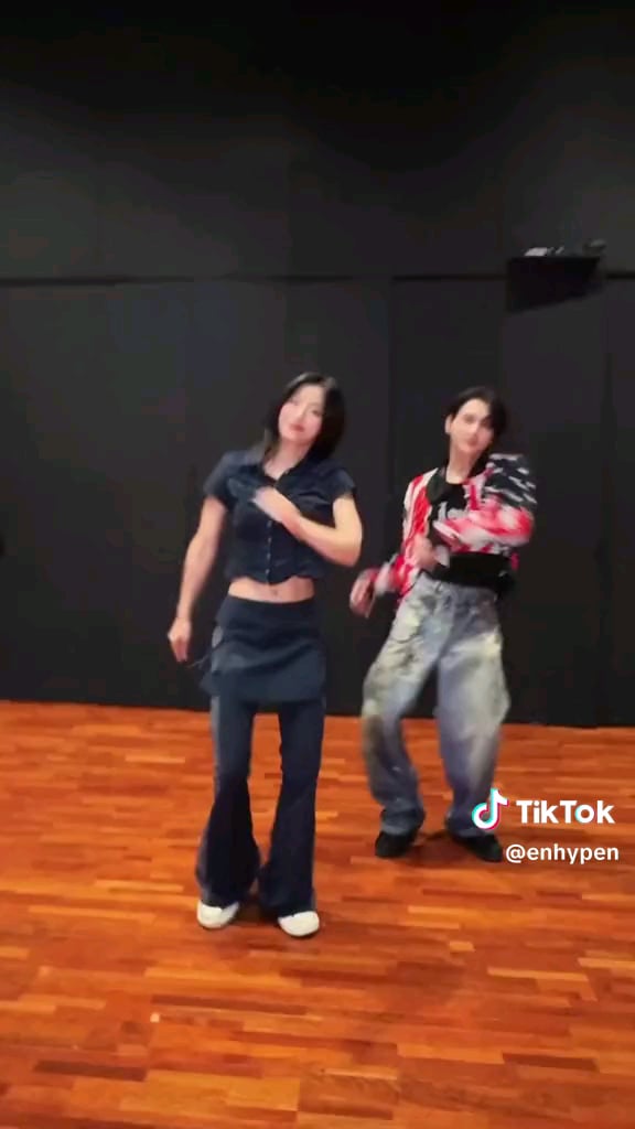 240807 Tiktok: Jungwon with fromis9 Lee Saerom