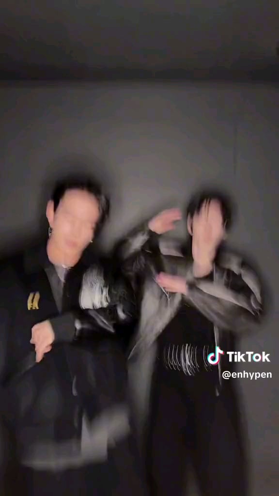 240929 Tiktok: Heeseung & Sunghoon