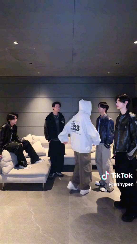 240928 Tiktok: Ni-Ki, Jake, Heeseung, Jungwon, Sunghoon