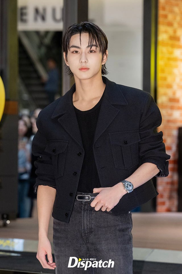 241007 Jungwon at Breitling Anniversary Pop-Up Seoul [Media Photos]